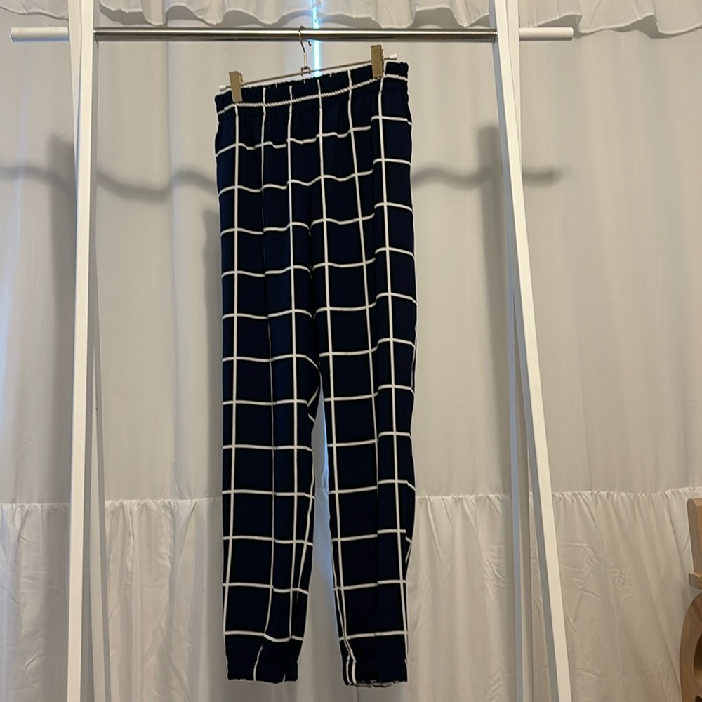 Black, navy and white plaid trousers (b2)